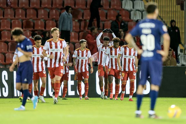 Mercado marca, mas quem celebra é Daniel Ramos (crónica)