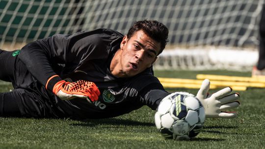 Sporting já definiu o que fazer com Diego Callai