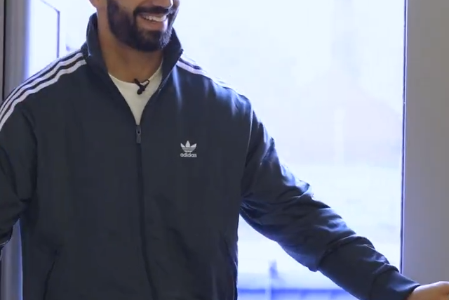 Ruben Amorim visita uma escola primária