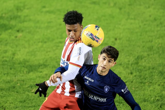 Contraste gritante nos corredores defensivos (destaques)