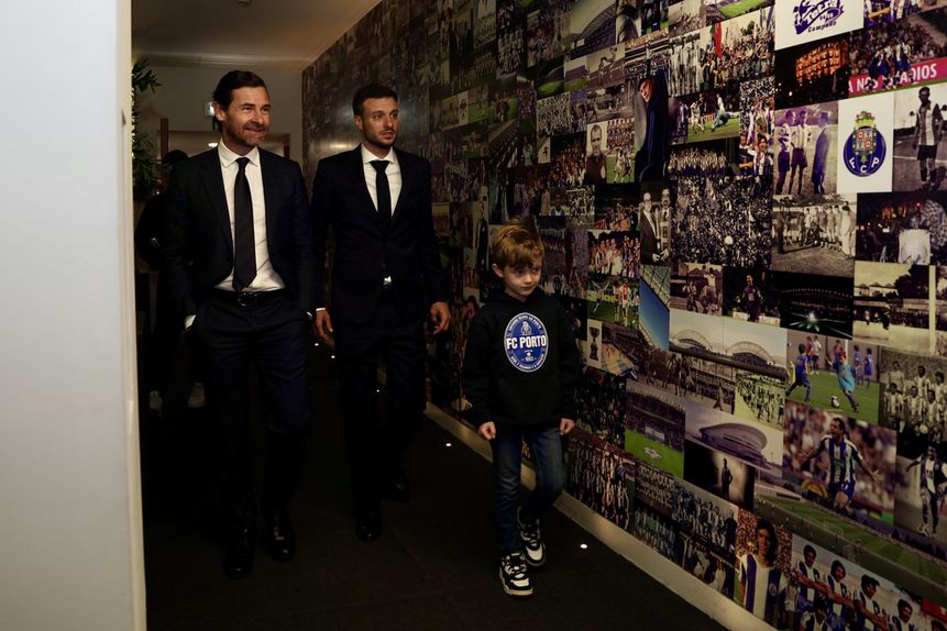 Apresentação de Martín Anselmi. Foto: FC Porto