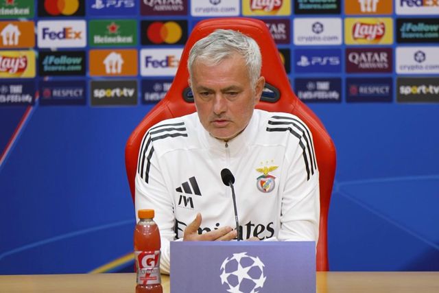 Mourinho e o mercado: «Não estou desesperado, estou completamente tranquilo»