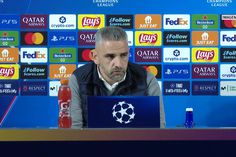 Rui Borges explica ausência de Debast e ironiza: «Eram tantos...»