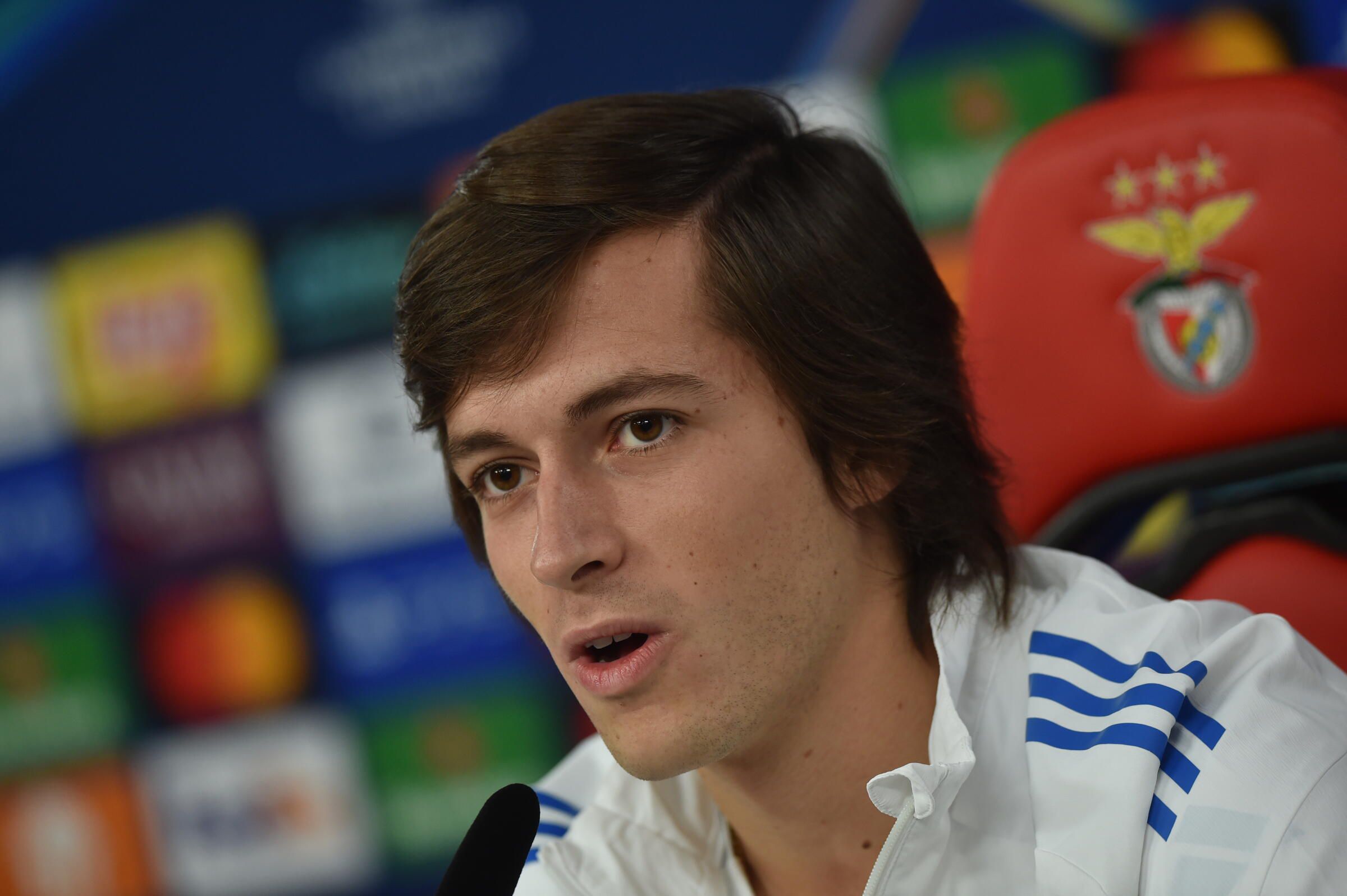 Defesa: Álvaro Carreras, antigo jogador do Benfica, representa o Real Madrid, marcou frente ao Valência na vitória por 2-0 - Foto: Miguel Nunes