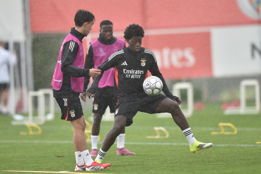 Anísio Cabral em ação no treino na véspera do duelo com o Real Madrid - Foto: MIGUEL NUNES