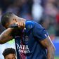 Kimpembe despediu-se do PSG em lágrimas