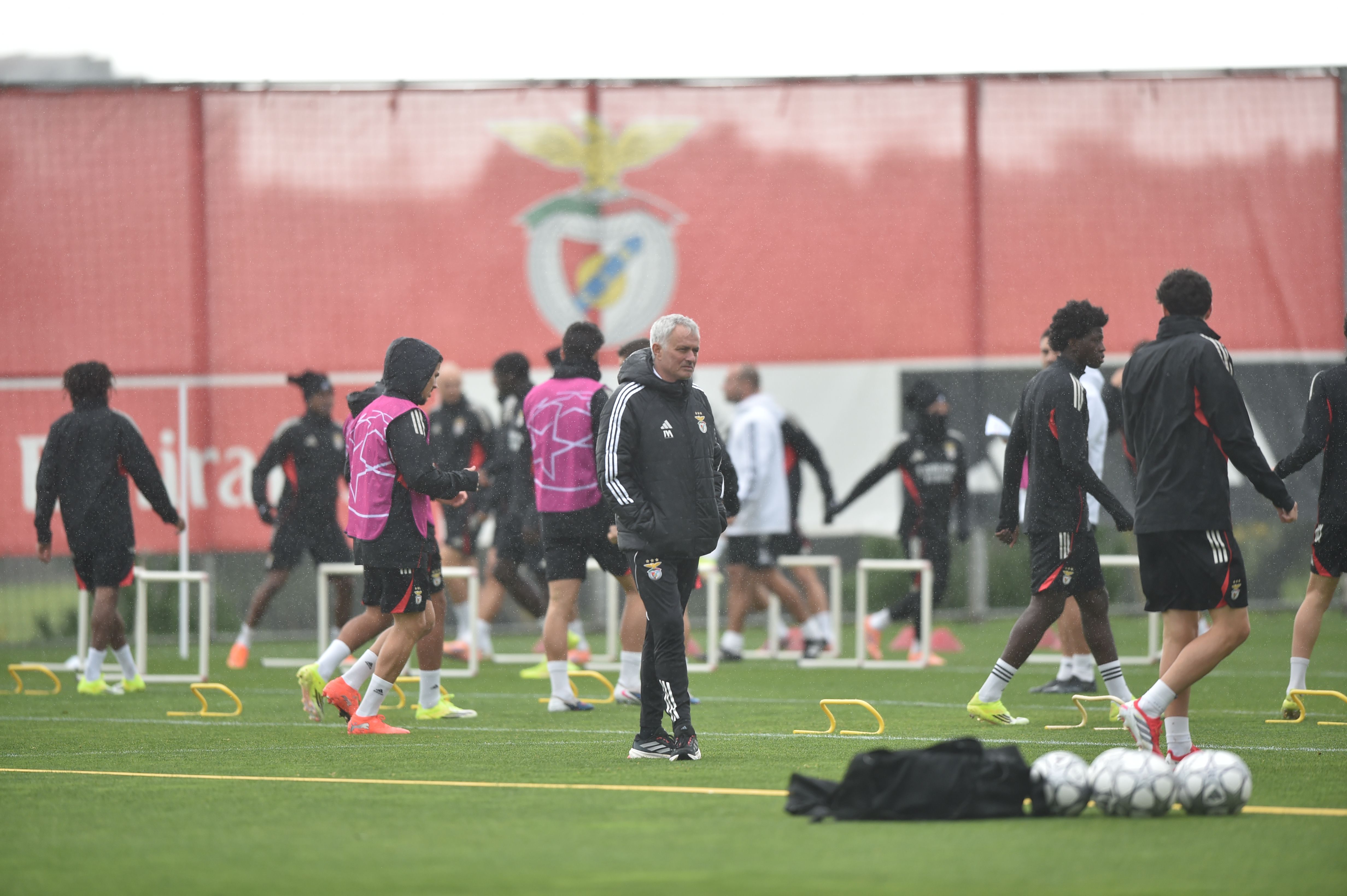 Último treino do Benfica antes do duelo com o Real Madrid para a UEFA Champions League - Foto: MIGUEL NUNES