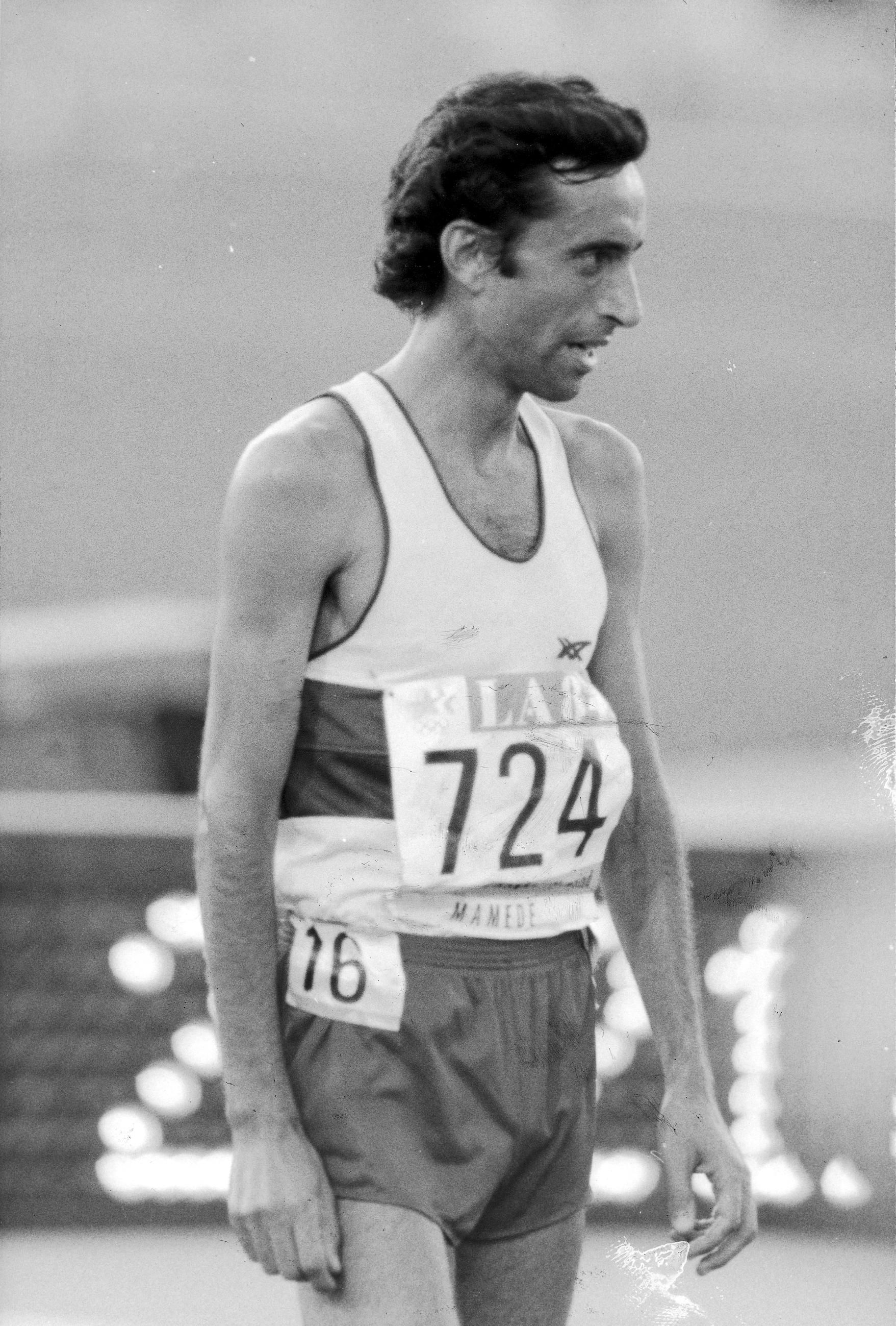 Venceu a eliminatória para a final dos 10 mil metros, durante os Jogos Olímpicos de Los Angeles. Fotografia publicada, quarta-feira, dia 8 de Agosto de 1984 - Foto: ASF/PRESS PHOTO AGENCY