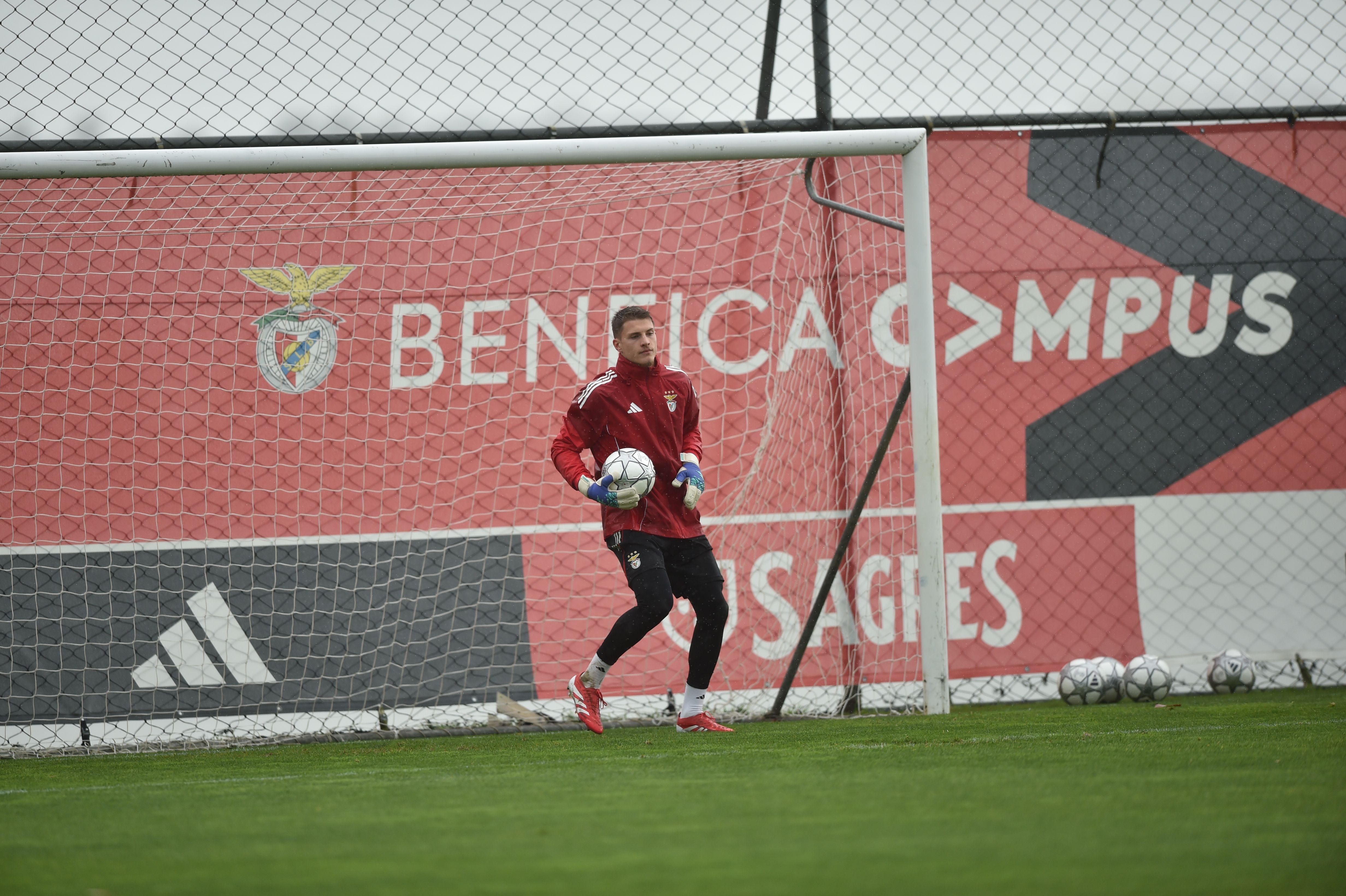 Último treino do Benfica antes do duelo com o Real Madrid para a UEFA Champions League - Foto: MIGUEL NUNES