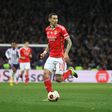 Di María oferece camisola a ministro do Bangladesh