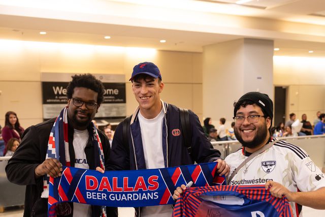 Vídeo: Ex-Benfica Musa finalmente em Dallas