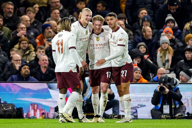 Exterminador Haaland dizima Luton e Manchester City segue em frente na Taça