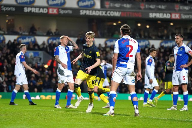 Taça de Inglaterra: Newcastle passa em Blackburn nos penáltis