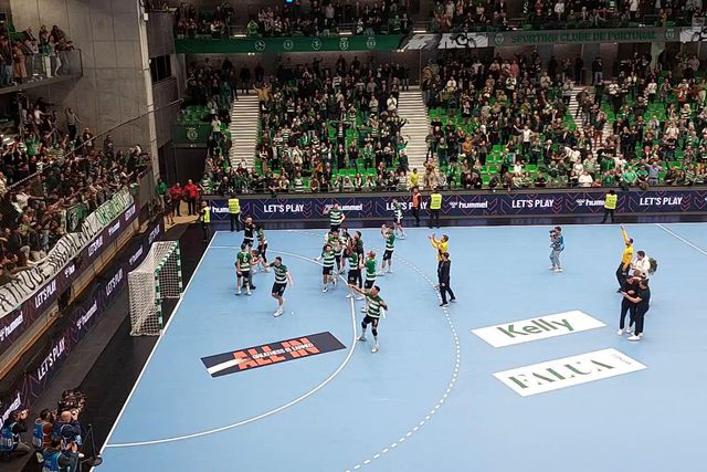 A festa do Sporting no João Rocha depois de mais uma vitória sobre o Fuchse Berlim