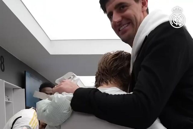 Craques reconhecem o super-craque: como o balneário do Real Madrid recebeu Modric