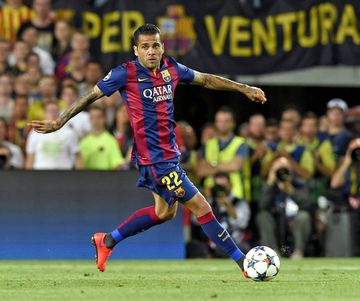 Barcelona retira Dani Alves da lista de lendas após condenação