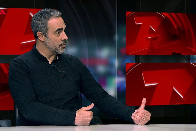 «A meio da época não se querer jogar com ponta de lança... É estranho»