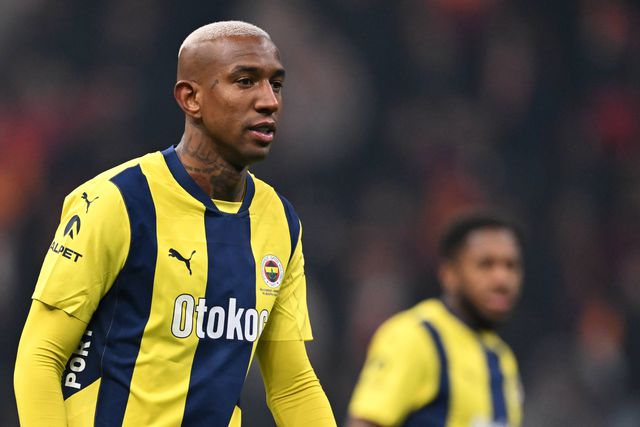 Talisca bisou na partida (Foto: IMAGO)