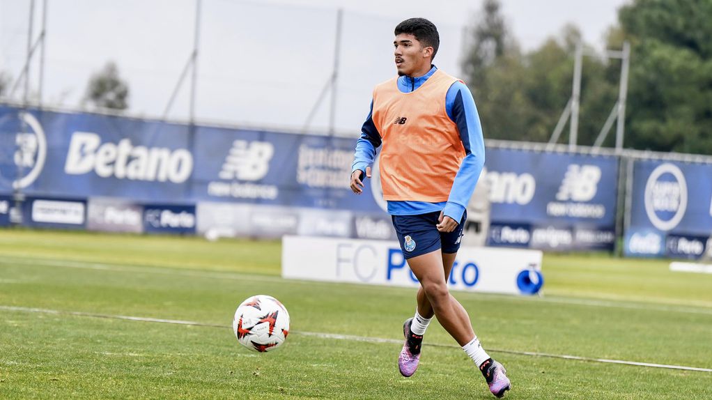 William Gomes aspira por uma oportunidade de Martín Anselmi