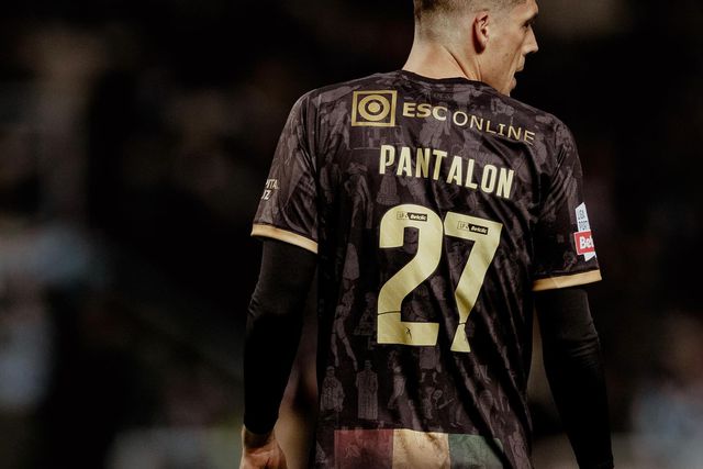 Estrela da Amadora: Pantalon já rescindiu, Ferro e Rúben Lima negociados