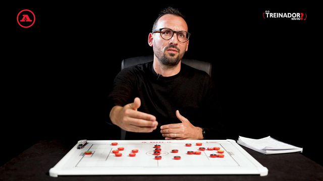 E O TREINADOR SOU EU? SL Benfica X Barcelona