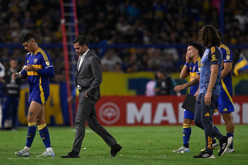 Fernando Gago não esconde desilusão pela eliminação do Boca Juniors na qualificação para a Libertadores