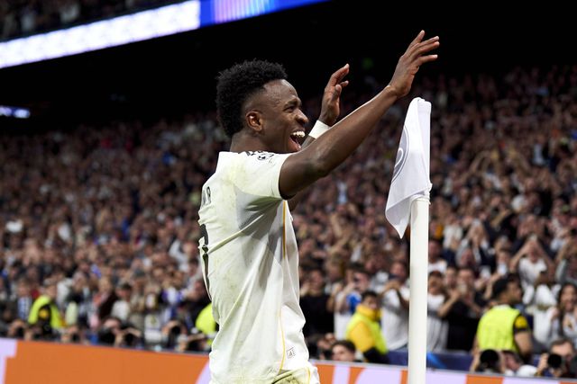 Vinícius Júnior marcou duas vezes ao Benfica e fez o mesmo festejo ao pé da bandeirola de canto