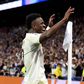 Vinícius Júnior marcou duas vezes ao Benfica e fez o mesmo festejo ao pé da bandeirola de canto
