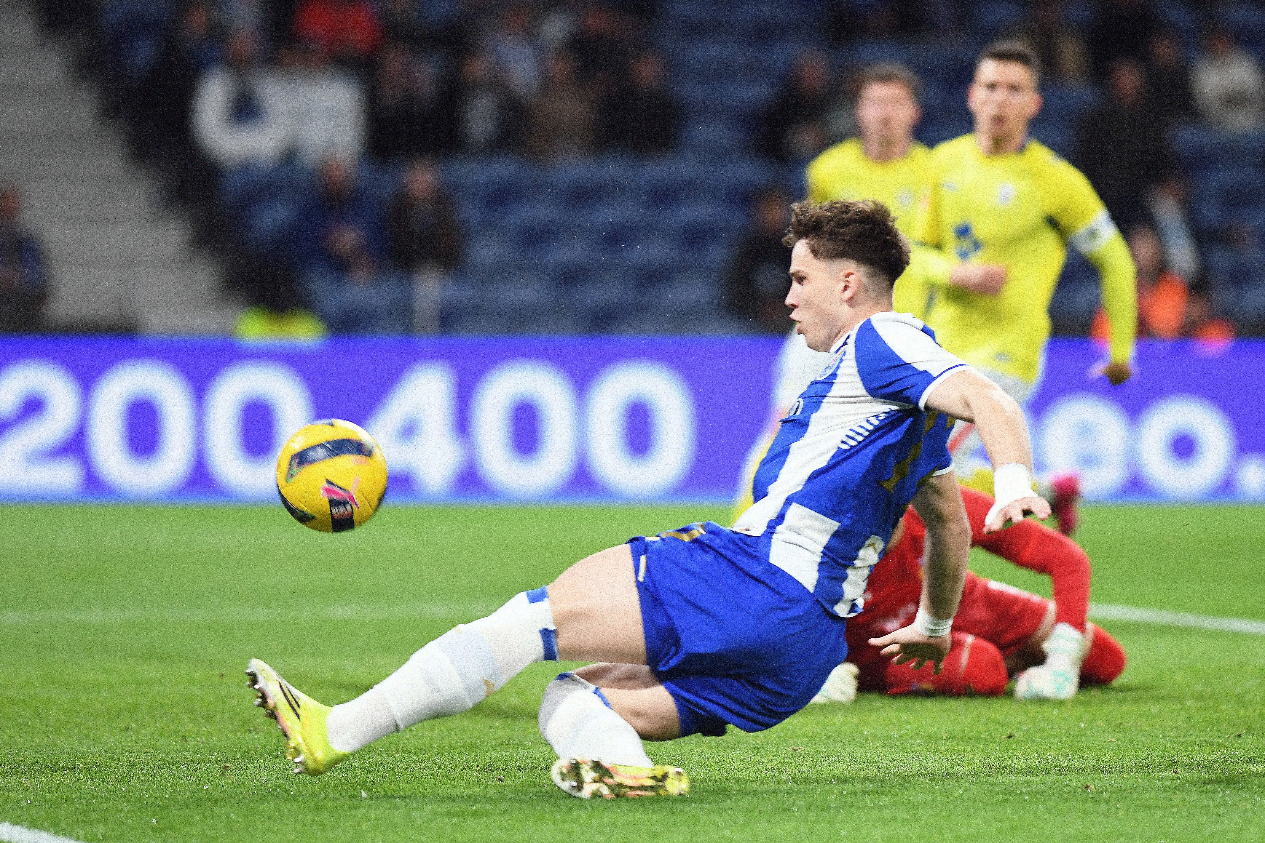 Pietuszewski marca no FC Porto-Arouca — Foto: Rogério Ferreira/KAPTA+