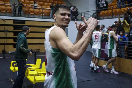 Extremo da Seleção terminou com 32 pontos, marcou 8 triplos, e ganhou 7 ressaltos         Fotografia FIBA