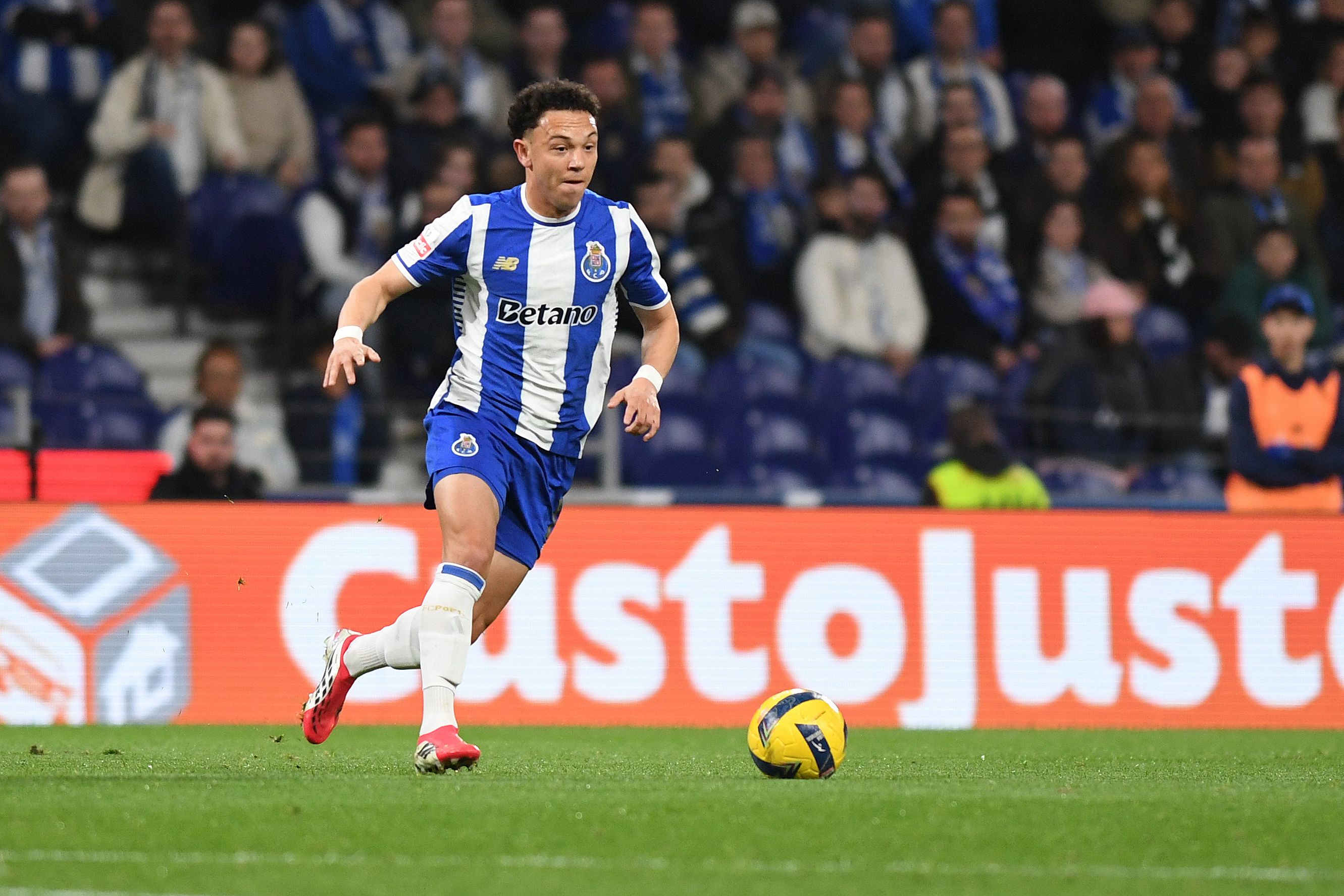 Pepê no FC Porto-Arouca — Foto: Rogério Ferreira/KAPTA+