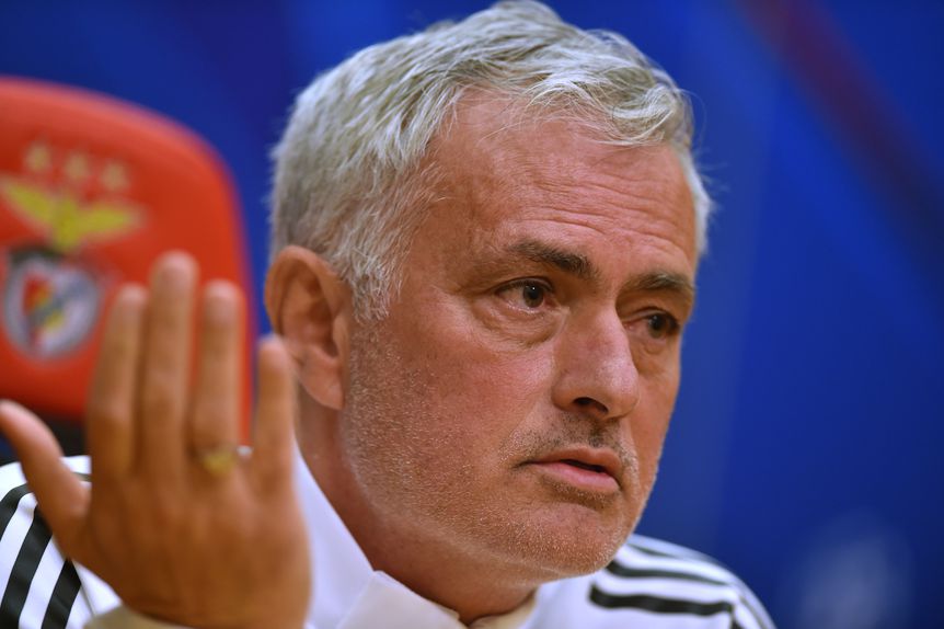 José Mourinho terá oportunidade de responder aos temas quentes da atualidade da equipa — Foto: Miguel Nunes