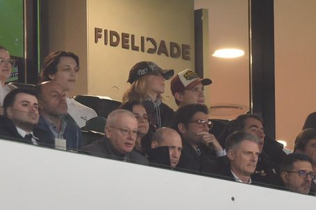 A atriz Sydney Sweeney no camarote em Alvalade - Foto: Miguel Nunes