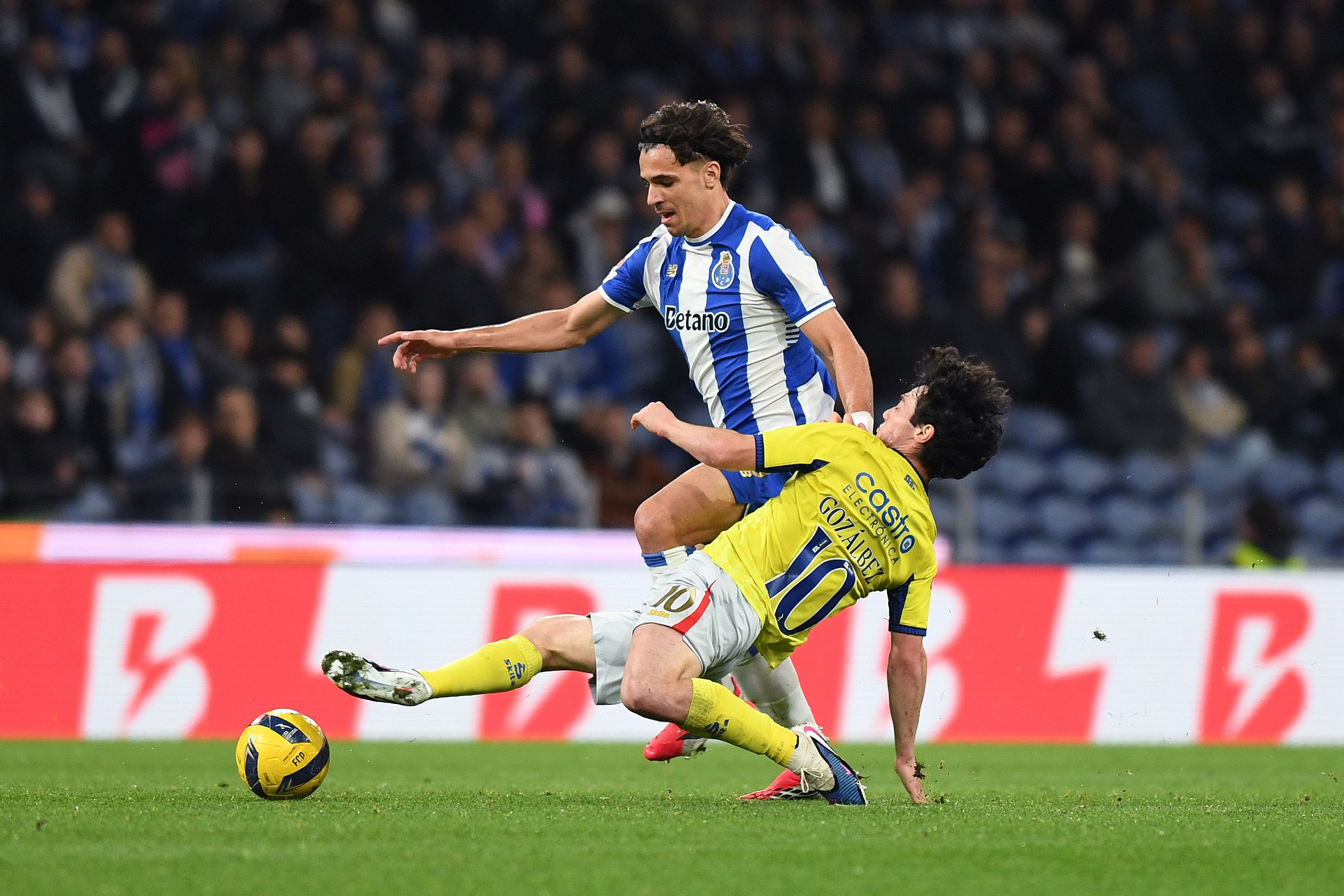 Gabri Veiga no FC Porto-Arouca — Foto: Rogério Ferreira/KAPTA+