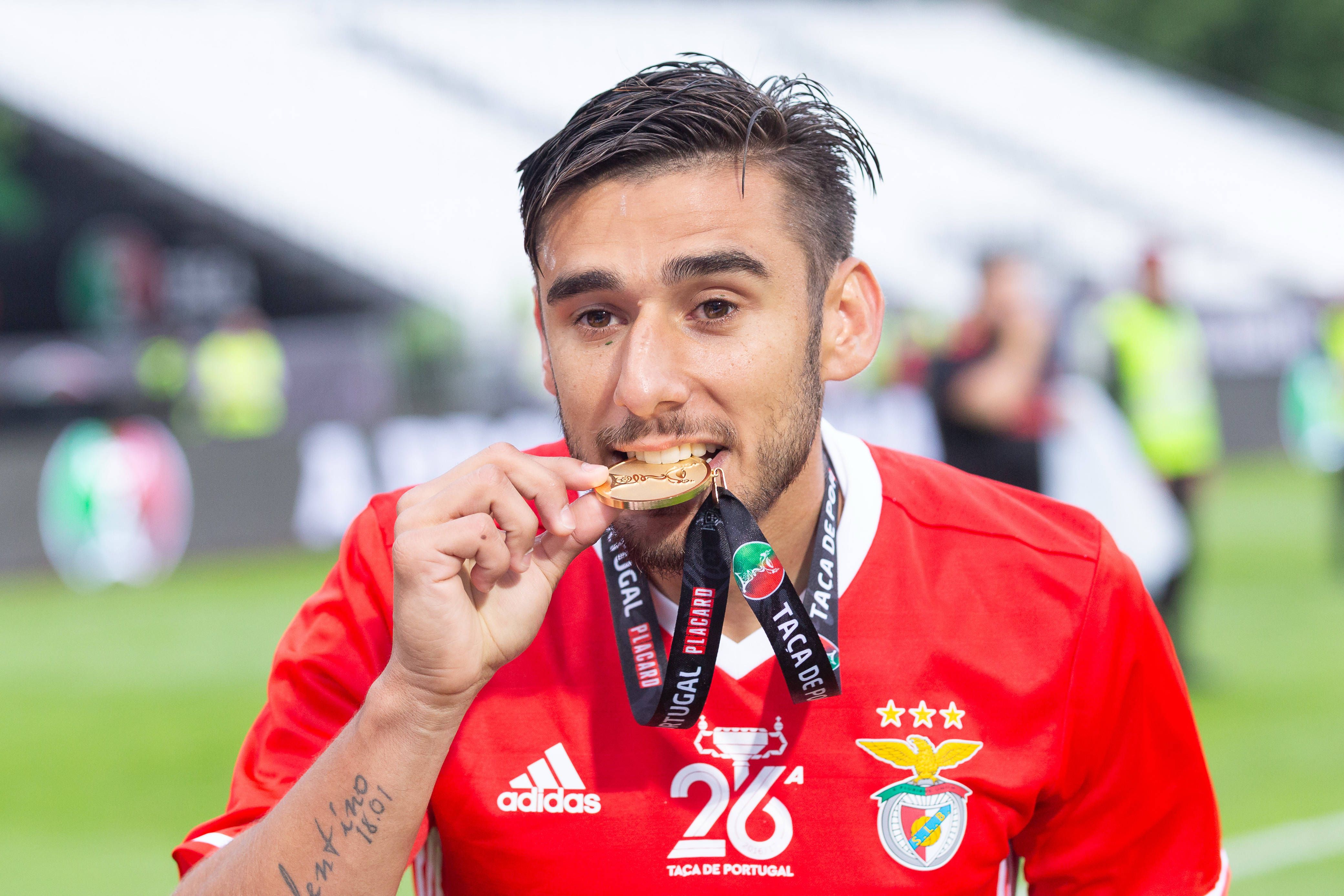 Eduarto 'Toto' Salvio, antigo jogador do Benfica, tem 23 títulos. E promete não ficar por aqui