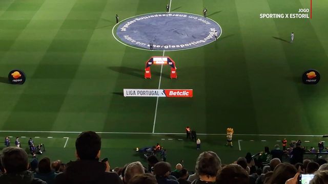 Equipas sobem ao relvado de Alvalade