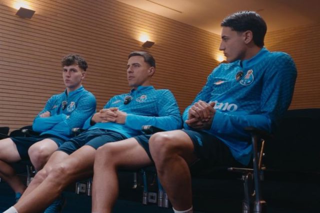 Pietuszewski, Bednarek e Kiwior deram entrevista ao site da Federação polaca - Foto: Laczy Nas Pilka