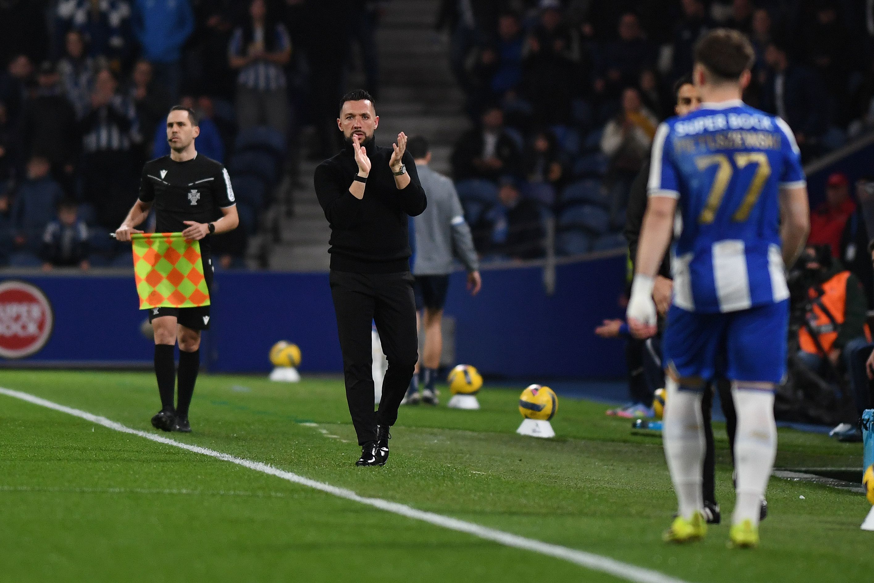Francesco Farioli no FC Porto-Arouca — Foto: Rogério Ferreira/KAPTA+