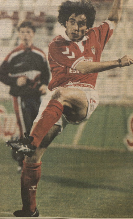 Jogo de estreia pelo Benfica: 1-0 ao Famalicão, a 14 de fevereiro de 1993
