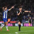 Iancu Vasilica assinalou penálti polémico no FC Porto-Arouca - Foto: Rogério Ferreira/KAPTA+