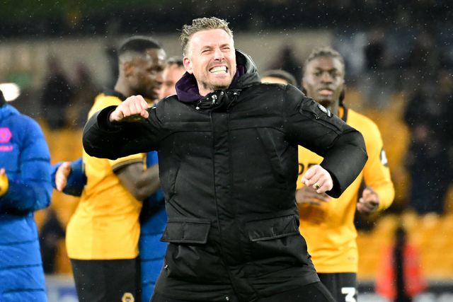 Rob Edwards eufórico com a vitória do Wolverhampton