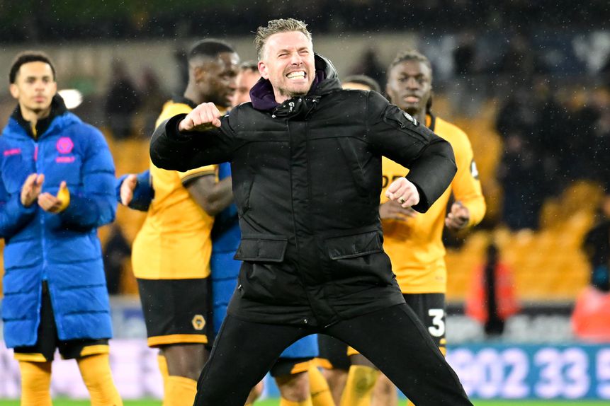 Rob Edwards eufórico com a vitória do Wolverhampton