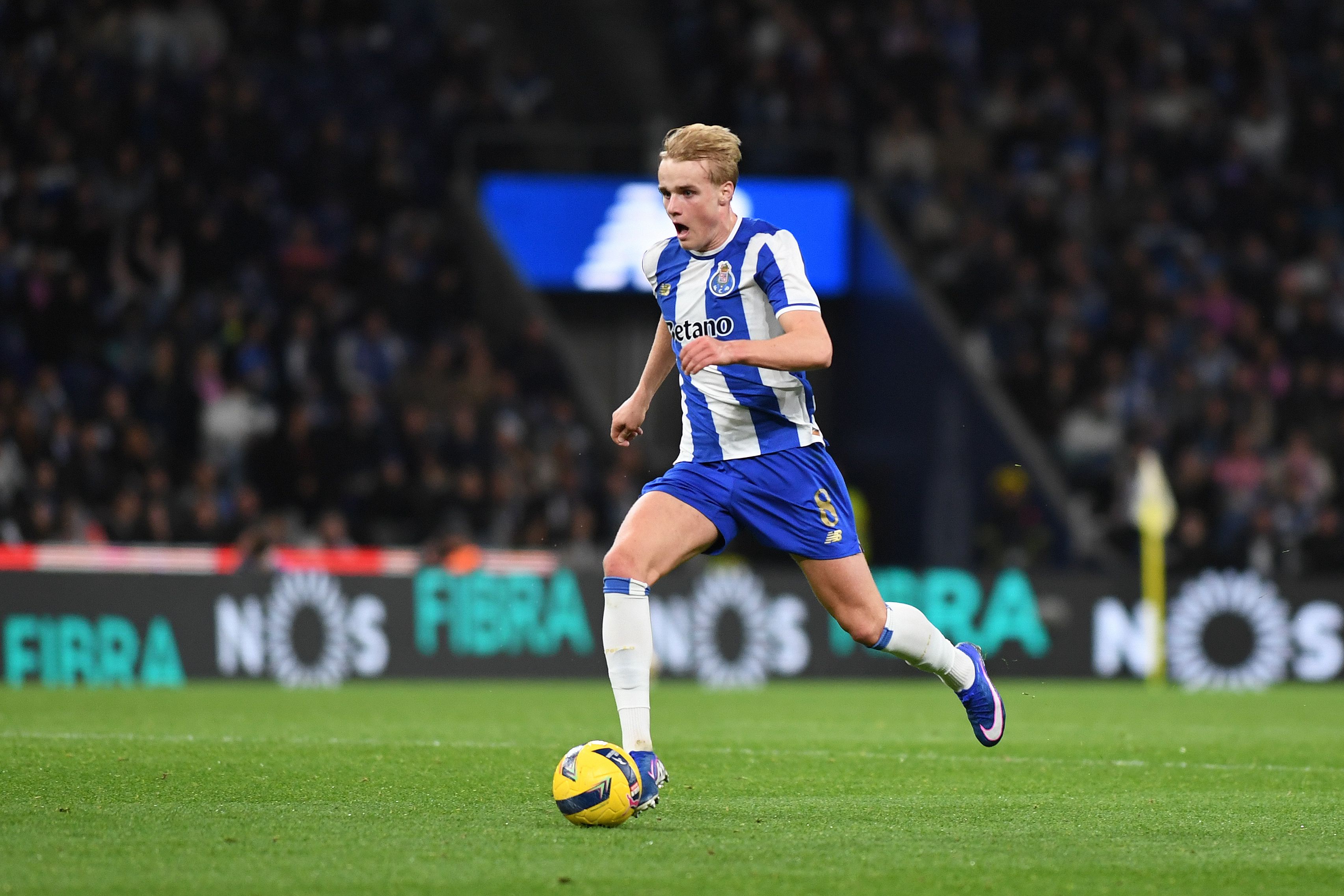 Froholdt no FC Porto-Arouca — Foto: Rogério Ferreira/KAPTA+