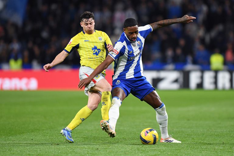 Pablo Rosario no FC Porto-Arouca — Foto: Rogério Ferreira/KAPTA+