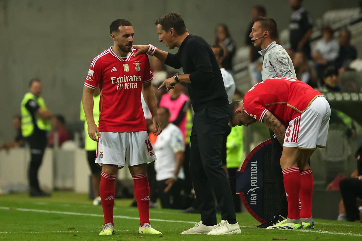 Benfica: Kokçu vai a jogo com o Chaves e Bernat também