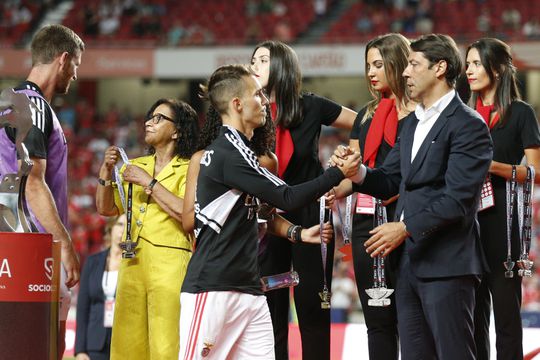 Grimaldo: «Rui Costa sempre me tratou como se fosse meu pai»