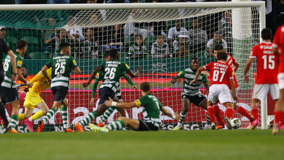 Análise: Benfica só fez um golo de livre indireto na Liga com Schmidt