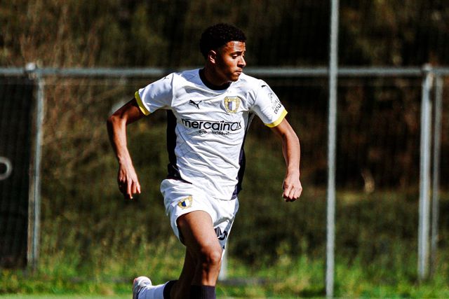 Athos Sousa, médio da equipa de sub-17 do Famalicão, foi convocado por Angola para a fase final do CAN do referido escalão, que vai realizar-se em Marrocos durante o mês de abril