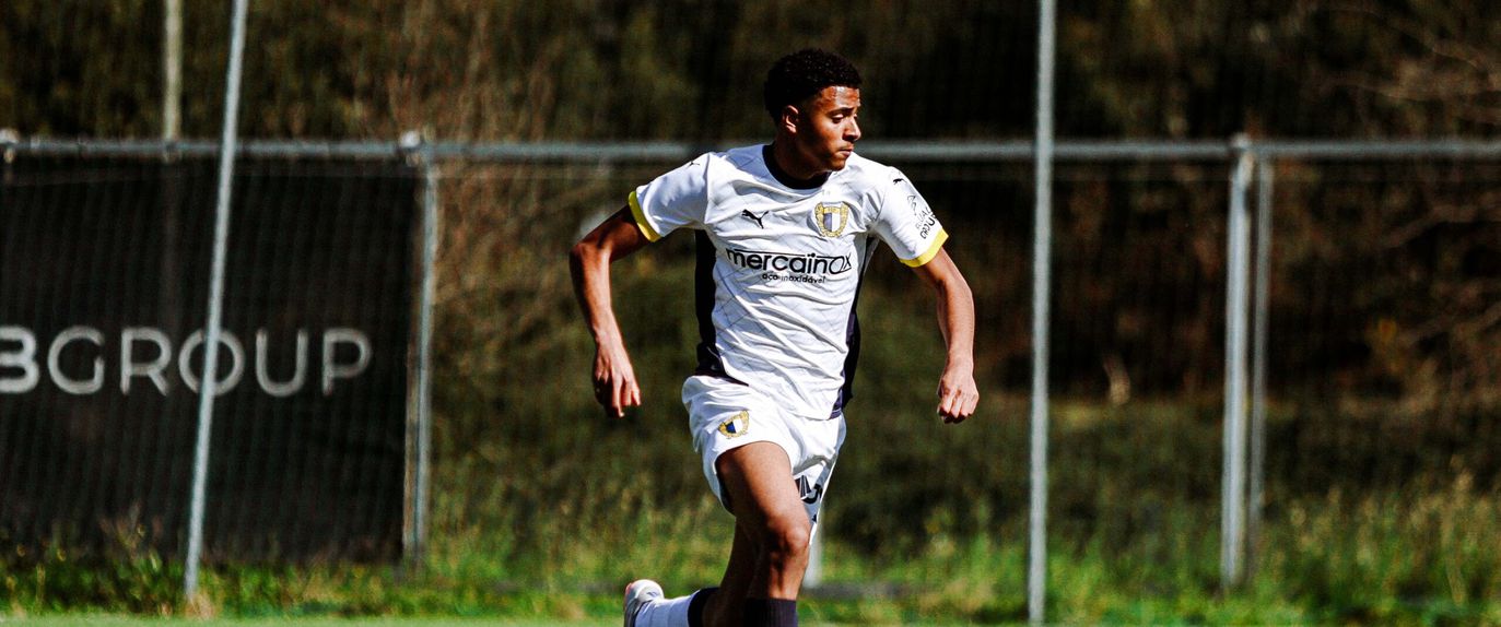 Athos Sousa, médio da equipa de sub-17 do Famalicão, foi convocado por Angola para a fase final do CAN do referido escalão, que vai realizar-se em Marrocos durante o mês de abril