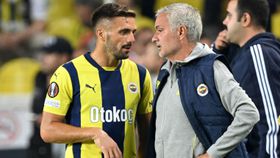 Treinador do Ajax abre portas a estrela de Mourinho no Fenerbahçe